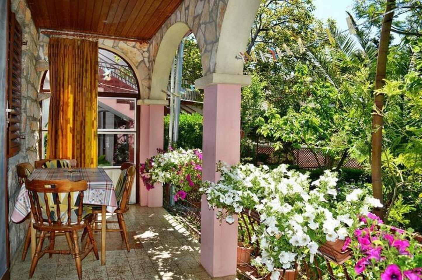 Apartments Pavlina Стариград-Пакленица Екстериор снимка