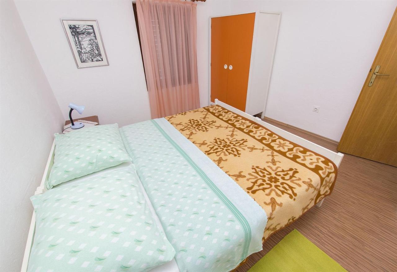 Apartments Pavlina Стариград-Пакленица Екстериор снимка
