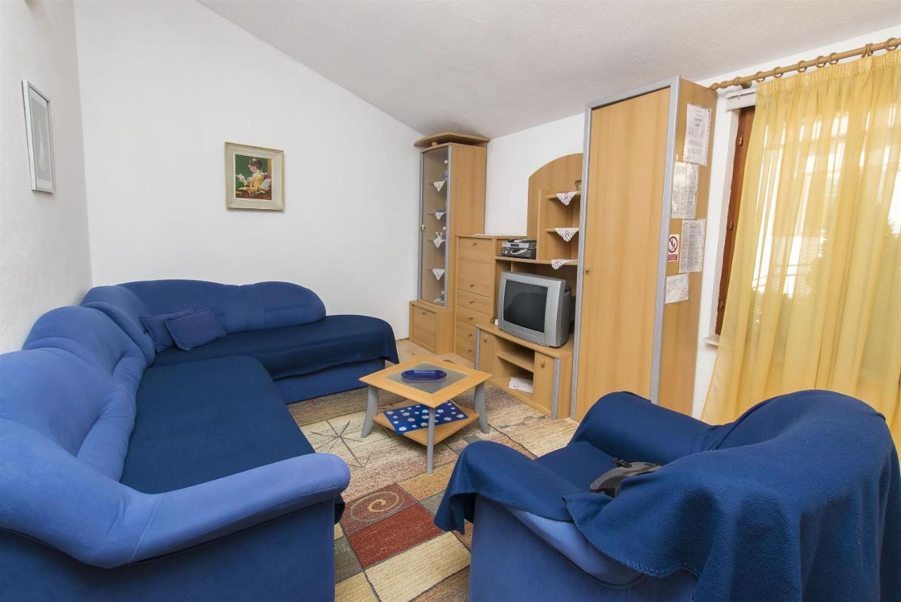 Apartments Pavlina Стариград-Пакленица Екстериор снимка