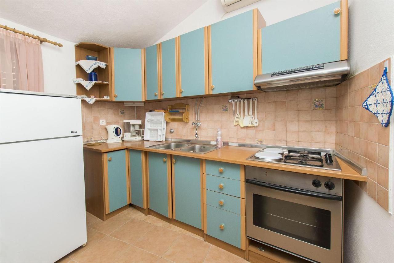 Apartments Pavlina Стариград-Пакленица Екстериор снимка